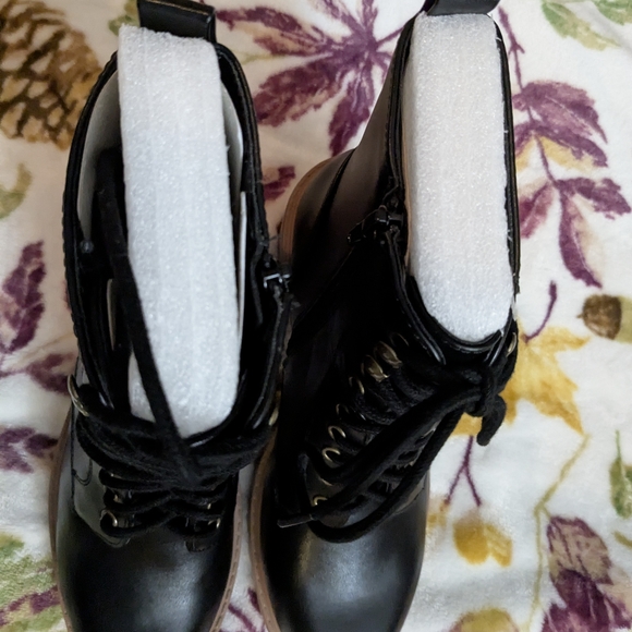 Soda Black Chunky Heel Lace-Up Boots - Picture 6 of 10